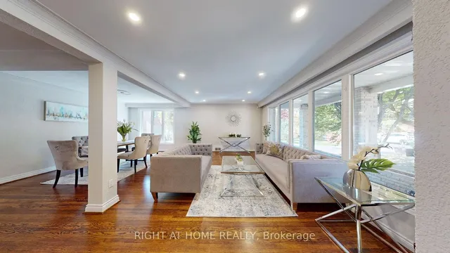 Additional image 3 of 23 Christine Cres