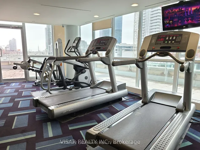 Additional image 20 of 18 Yonge St Unit 603