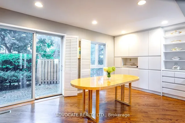 Additional image 13 of 16 Rollscourt Dr