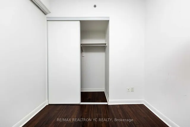 Additional image 6 of 375 King St Unit 1403