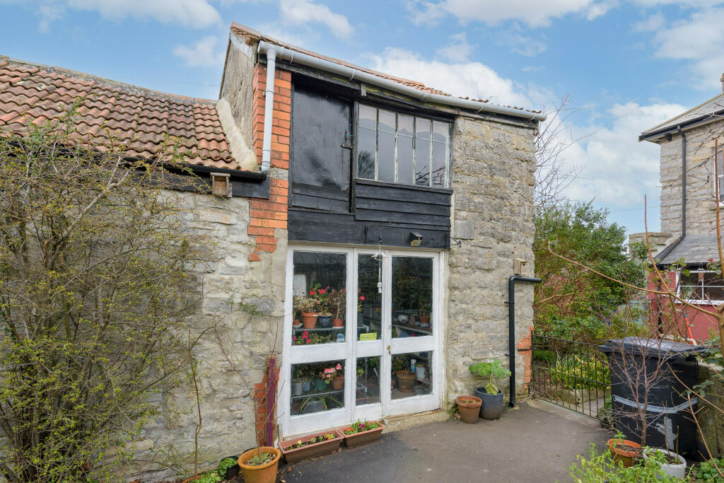 Additional image 17 of Leigh Road, Street