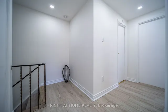 Additional image 7 of 12 Lace Fernway