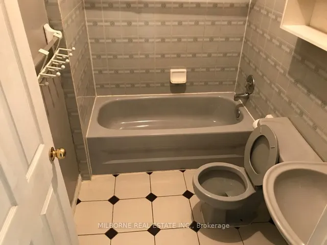 Additional image 22 of 123 Perth Ave