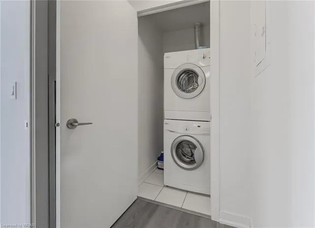 Additional image 28 of 85 Duke St Unit 1404