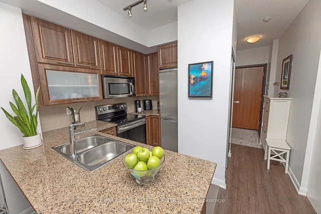 Additional image 30 of 500 Sherbourne St Unit 1301