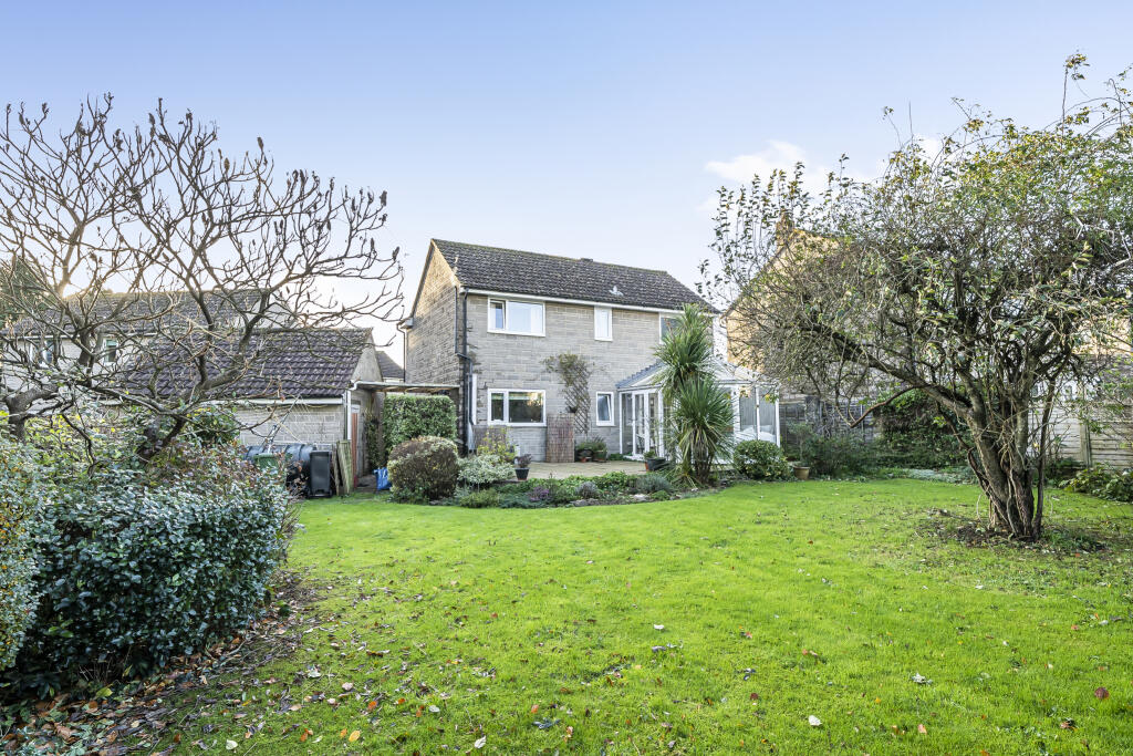 Additional image 11 of St. Nicholas Close - Popular Cul-de-Sac Location