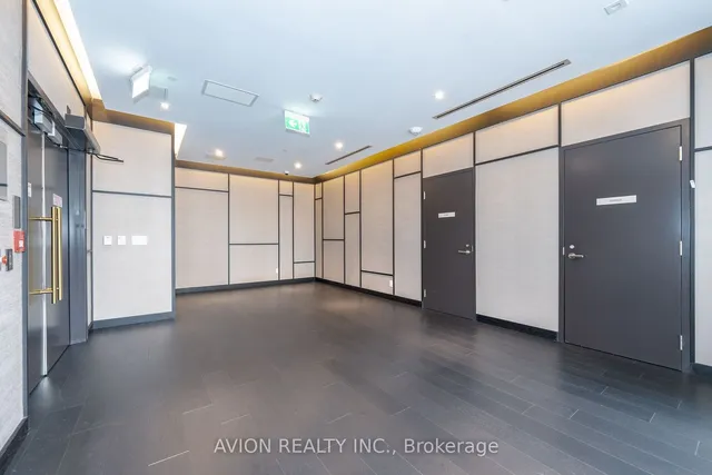 Additional image 29 of 501 yonge St Unit 1112