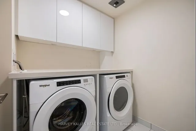 Additional image 8 of 99 John St Unit 4504