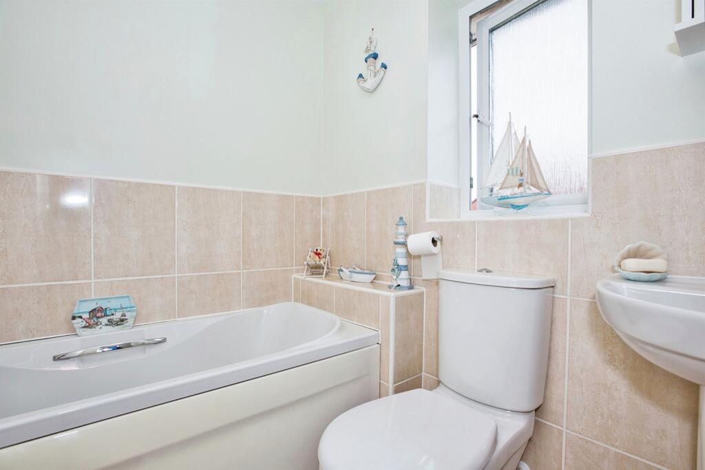 Additional image 8 of Fowen Close, Street