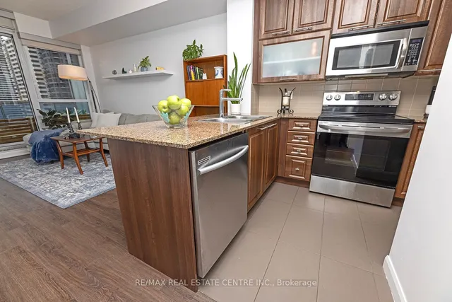 Additional image 27 of 500 Sherbourne St Unit 1301