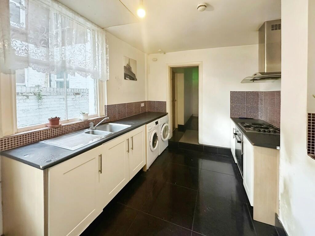 Additional image 4 of Everton Road, Yeovil