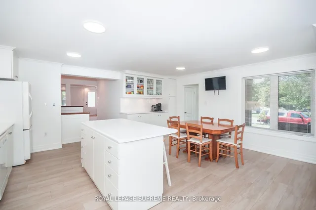 Additional image 16 of 32 Cartwright Ave