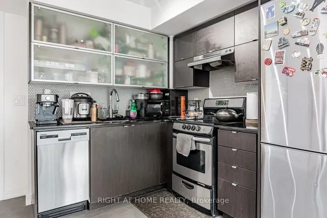 Additional image 18 of 170 Fort York Blvd Unit 310