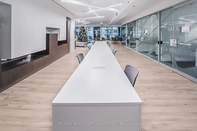 Additional image 34 of 181 Dundas St Unit 4909