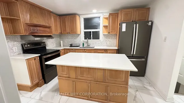 Additional image 6 of 633 sheppard Ave