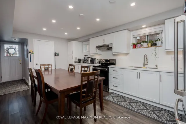 Additional image 27 of 44 Flagstick Crt