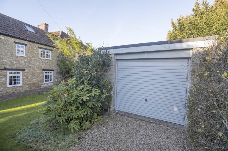 Additional image 14 of Holt