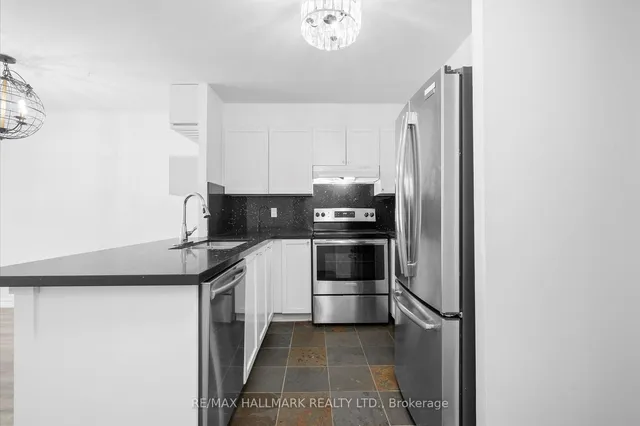 Additional image 12 of 600 Queens Quay Unit 906