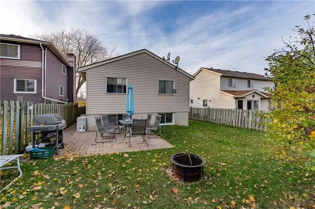 Additional image 27 of 35 Parkland Cres