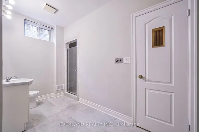 Additional image 35 of 6 Lailey Cres