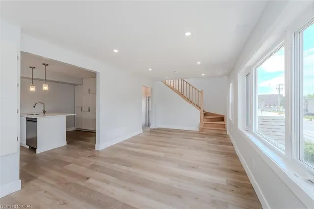 Additional image 4 of 297 Ottawa St