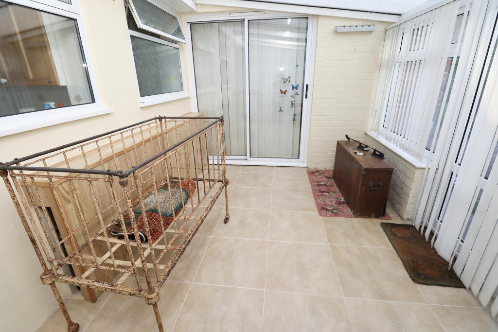 Additional image 9 of Portland Road, Street