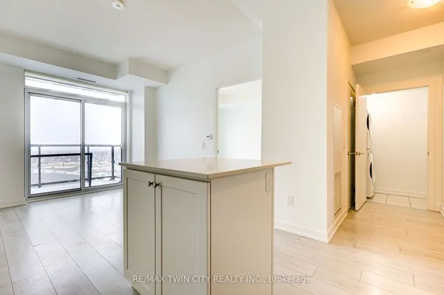 Additional image 12 of 55 Duke St Unit 1701