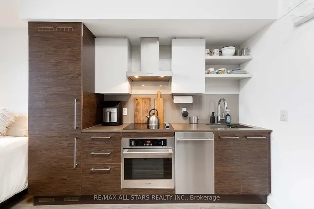 Additional image 16 of 1030 King St Unit 908