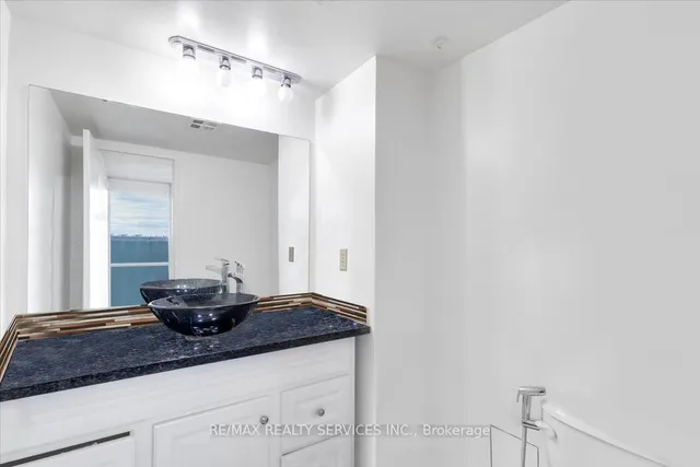 Additional image 17 of 3555 BATHURST St Unit 801