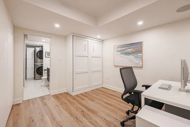 Additional image 28 of 186 Macpherson Ave