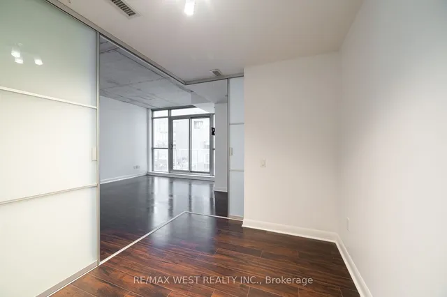 Additional image 12 of 375 King St Unit 807