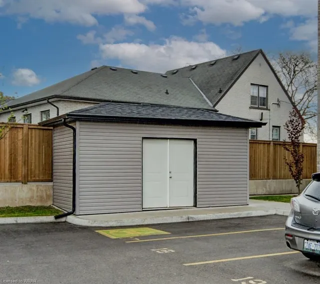 Additional image 28 of 600 Victoria St Unit 9