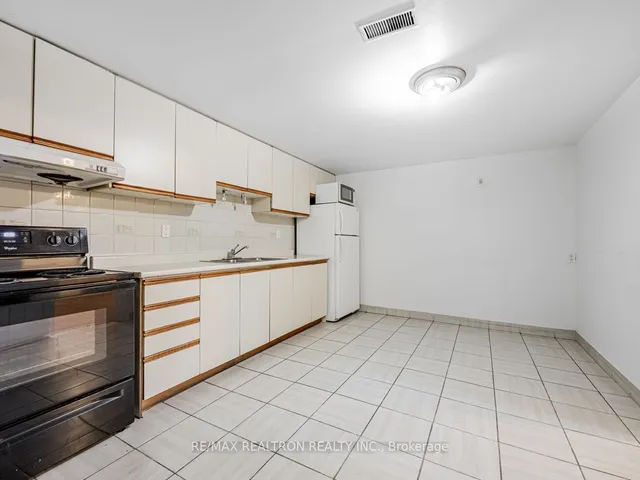 Additional image 24 of 50 Breadner Dr