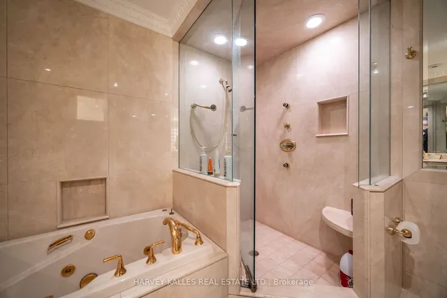 Additional image 23 of 6 Versailles Crt