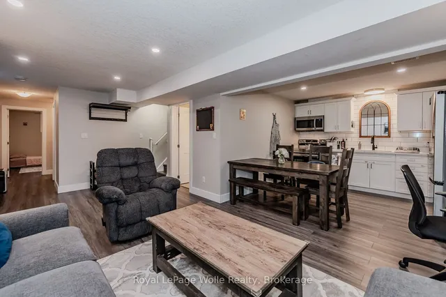 Additional image 26 of 48 Summerhill Cres