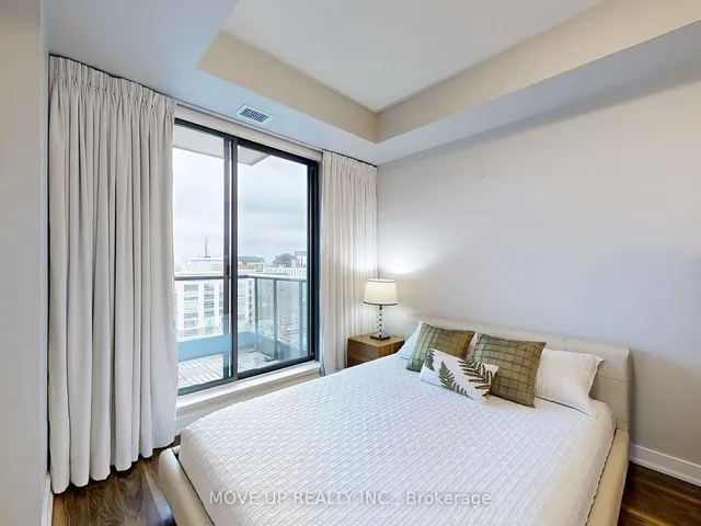 Additional image 11 of 438 King St Unit 1406