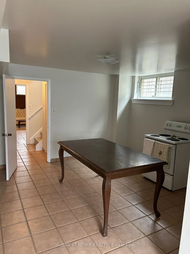 Additional image 19 of 65 Primula Cres