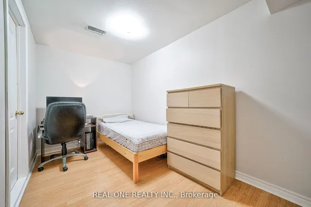 Additional image 33 of 41 Timbercreek Crt