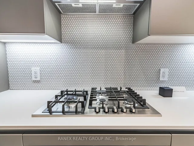 Additional image 10 of 7 Watkinson Ave Unit 103