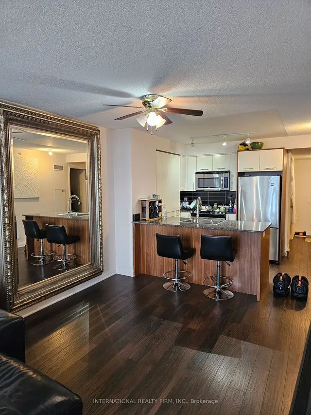 Additional image 8 of 1 Valhalla Inn Rd Unit 1005