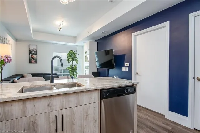 Additional image 27 of 60 Charles St Unit 1601