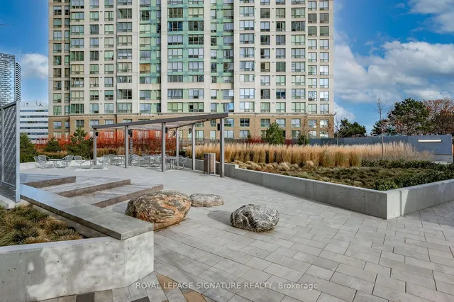 Additional image 18 of 30 Samuel Wood Way Unit 2409