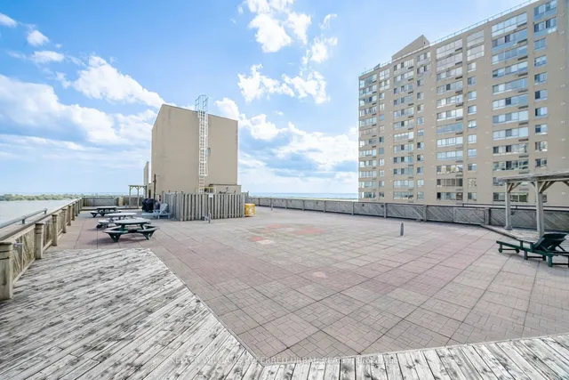 Additional image 29 of 250 Queens Quay Unit 703