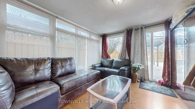 Additional image 9 of 24 Avening Dr