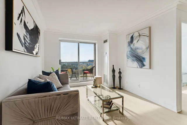 Additional image 34 of 2 Clairtrell Rd Unit #1008