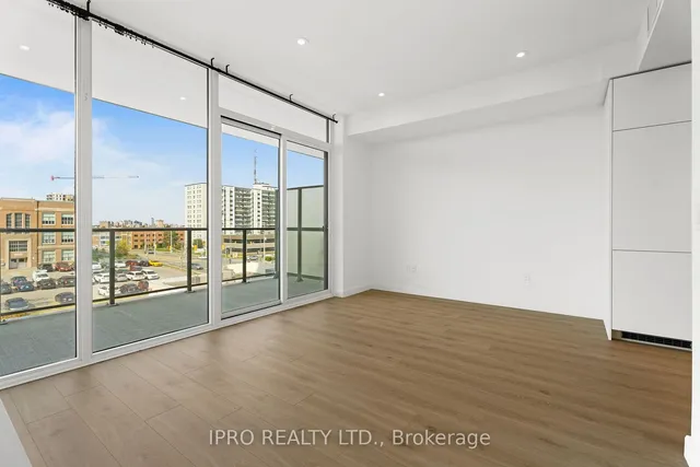 Additional image 15 of 741 King St Unit 409