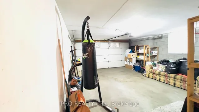 Additional image 34 of 1101 Dupont St