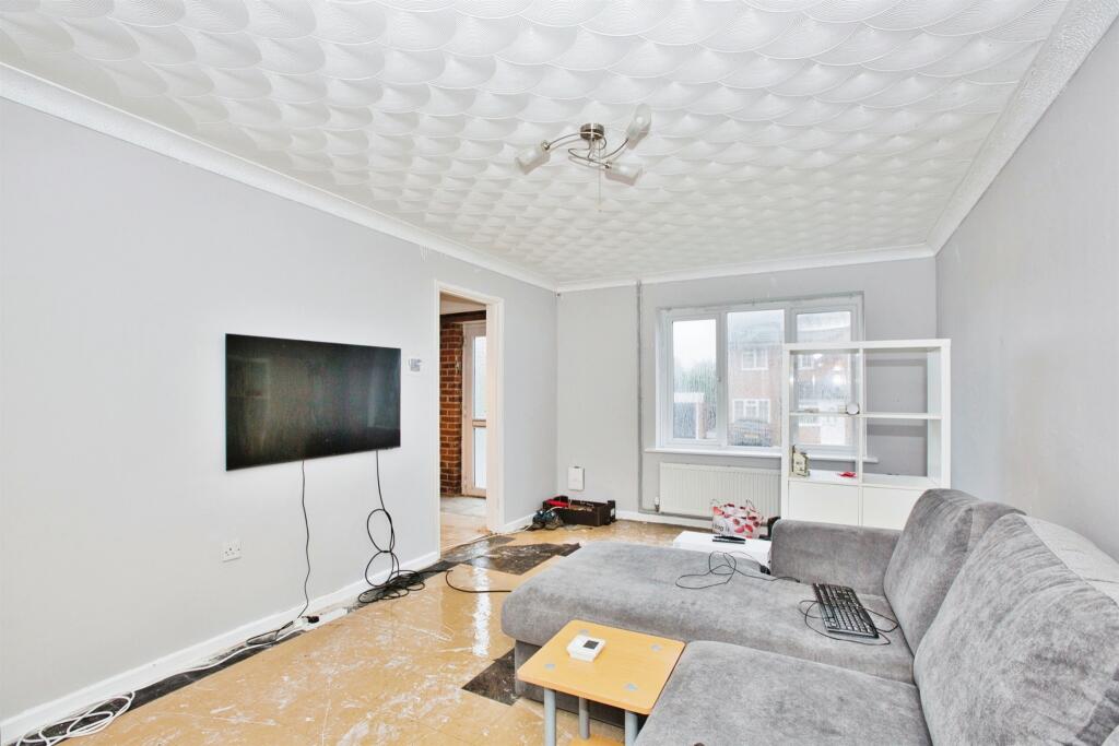 Additional image 2 of Plantagenet Chase, Yeovil