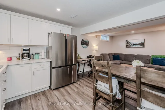 Additional image 29 of 48 Summerhill Cres