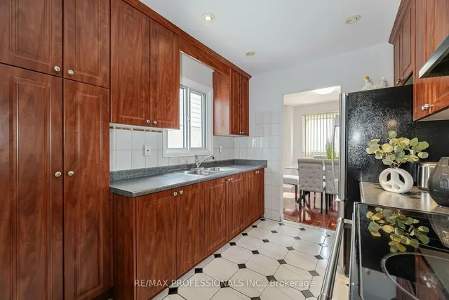 Additional image 17 of 50 Franca Cres